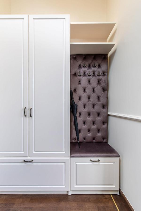 Holt Old Town Luxury Suites Bucureşti Ngoại thất bức ảnh